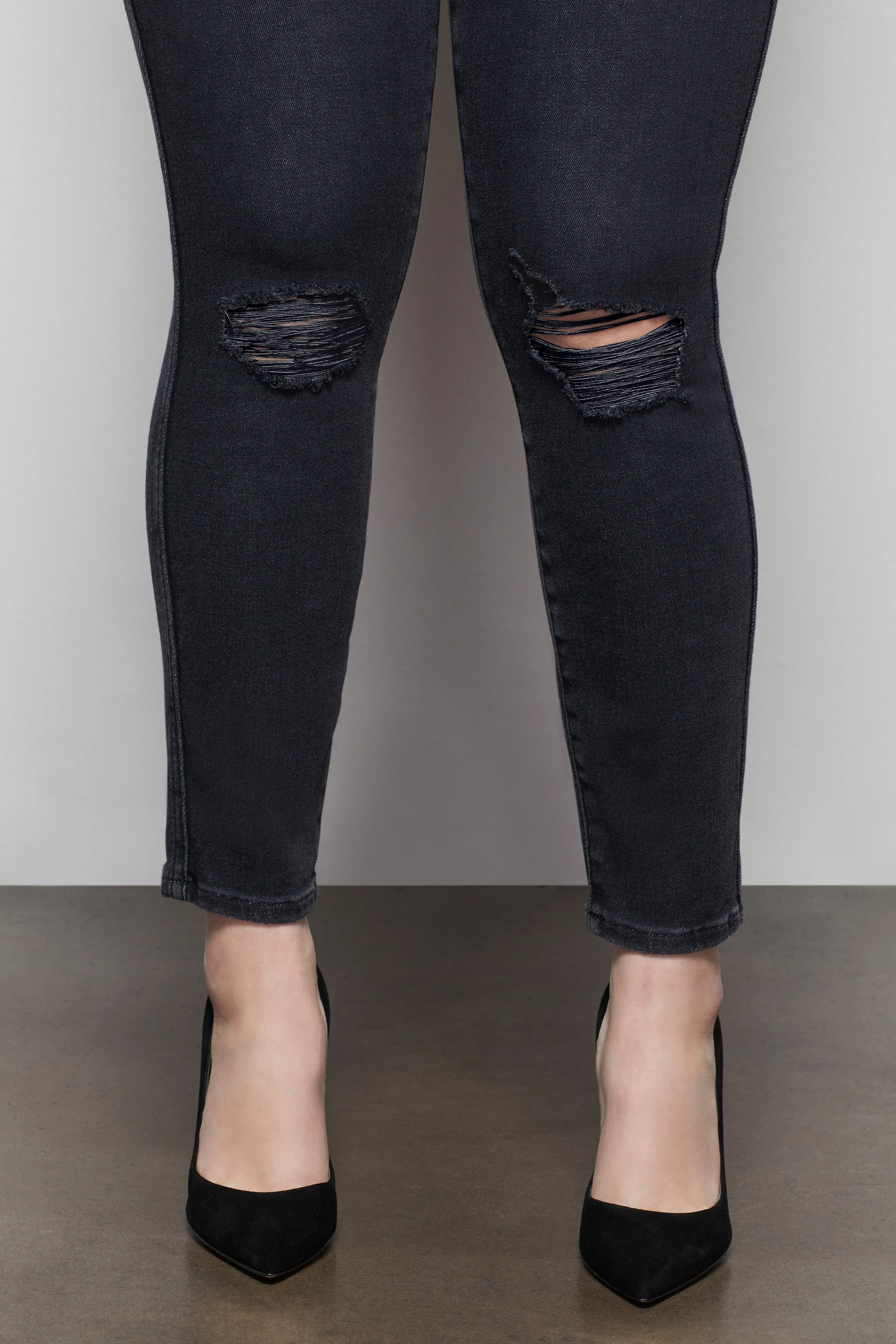 GOOD CURVE SKINNY CROP | BLACK090